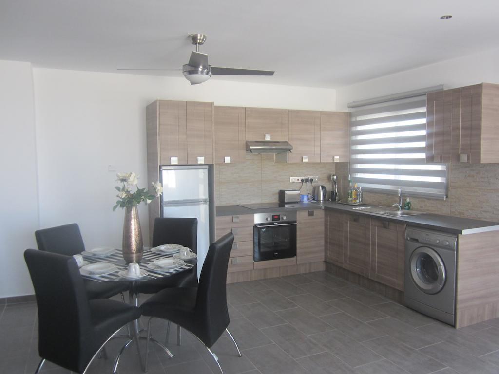 Marina Apartments 211 لارنكا الغرفة الصورة